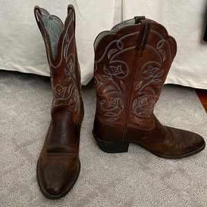 Ariat Cowgirl boots